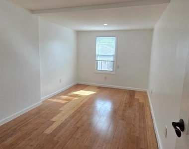 11443 199th Street - Photo Thumbnail 7