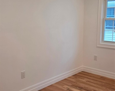 14590 226th Street - Photo Thumbnail 6