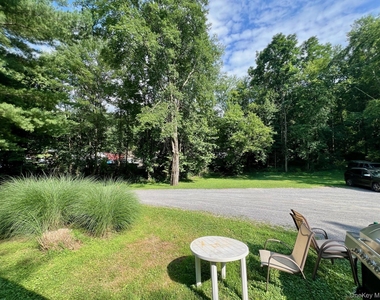 286 Crum Elbow Road - Photo Thumbnail 14
