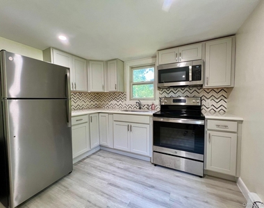 286 Crum Elbow Road - Photo Thumbnail 5