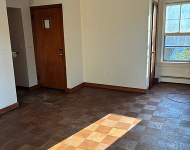 28 Rose Street - Photo Thumbnail 8