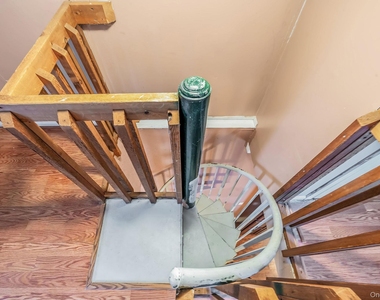 93 Maple Road - Photo Thumbnail 23