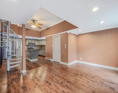 93 Maple Road - Photo Thumbnail 18