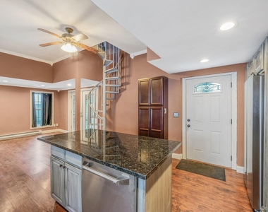 93 Maple Road - Photo Thumbnail 13