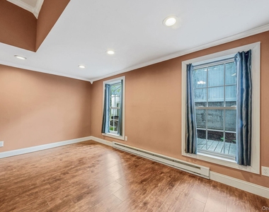 93 Maple Road - Photo Thumbnail 17