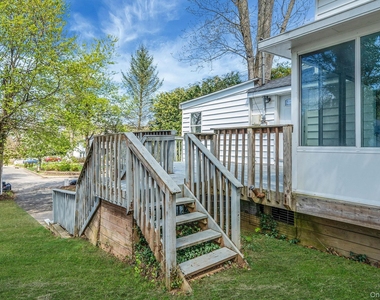 93 Maple Road - Photo Thumbnail 8
