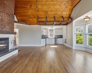 54 N Broadway - Photo Thumbnail 4