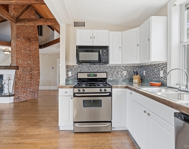 54 N Broadway - Photo Thumbnail 6
