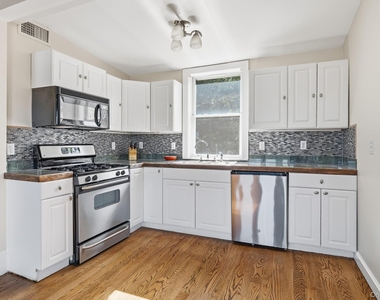 54 N Broadway - Photo Thumbnail 15