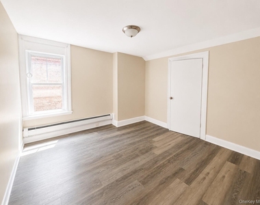 167 Liberty Street - Photo Thumbnail 9