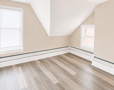 167 Liberty Street - Photo Thumbnail 12