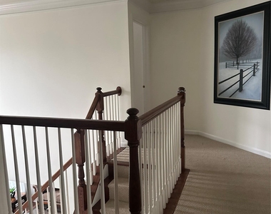 633 Creekside Lane - Photo Thumbnail 15