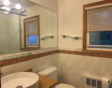 2 Stuart Drive - Photo Thumbnail 8