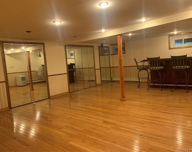 2 Stuart Drive - Photo Thumbnail 13