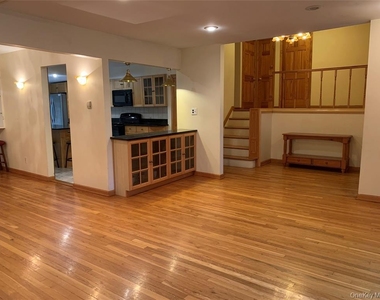 2 Stuart Drive - Photo Thumbnail 3