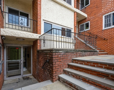 900 Midland Avenue - Photo Thumbnail 3