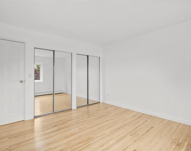 900 Midland Avenue - Photo Thumbnail 18