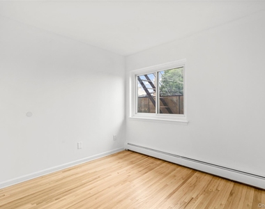 900 Midland Avenue - Photo Thumbnail 15