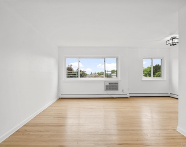 900 Midland Avenue - Photo Thumbnail 7