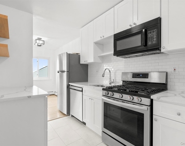 900 Midland Avenue - Photo Thumbnail 14