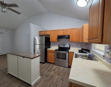 706 Tower Avenue - Photo Thumbnail 1