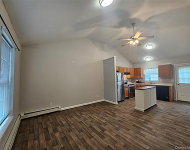 706 Tower Avenue - Photo Thumbnail 19
