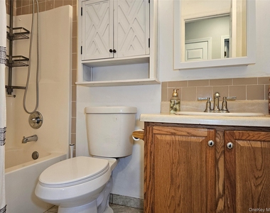 706 Tower Avenue - Photo Thumbnail 13