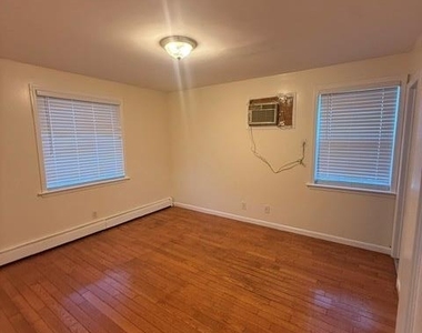 25322 147th Road - Photo Thumbnail 9