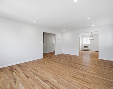 580 E. Pine Street - Photo Thumbnail 3