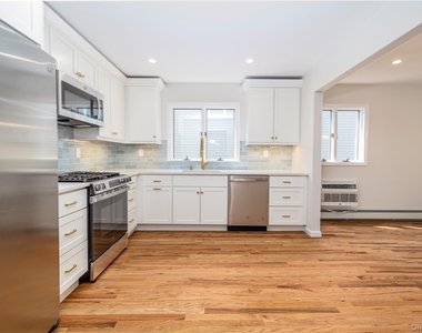 580 E. Pine Street - Photo Thumbnail 11