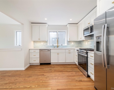580 E. Pine Street - Photo Thumbnail 10