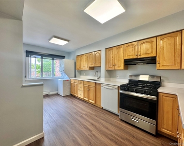 2730 Francis Lewis Boulevard - Photo Thumbnail 3