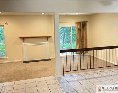 3606 Cricket Circle - Photo Thumbnail 9