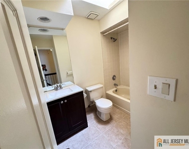3606 Cricket Circle - Photo Thumbnail 20