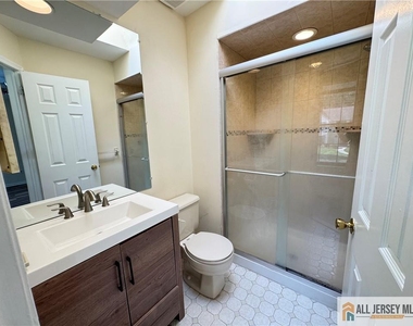 3606 Cricket Circle - Photo Thumbnail 15