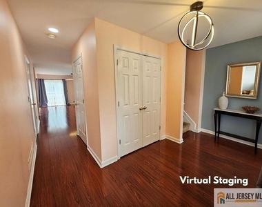 50 E Sedgwick Street - Photo Thumbnail 1