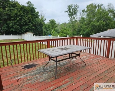 50 E Sedgwick Street - Photo Thumbnail 16