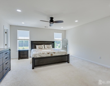 14 Hyacinth Lane - Photo Thumbnail 18