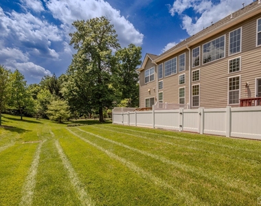 2474 N Canterbury Lane - Photo Thumbnail 44