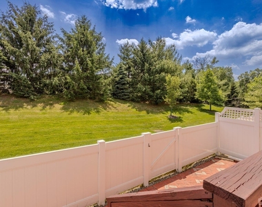 2474 N Canterbury Lane - Photo Thumbnail 20