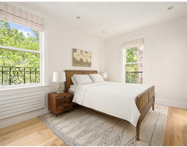 582 2nd Street - Photo Thumbnail 6