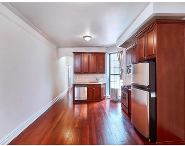 155 E 85th Street - Photo Thumbnail 1