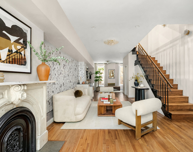 43 W 12th Street - Photo Thumbnail 19
