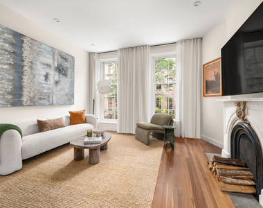 43 W 12th Street - Photo Thumbnail 22
