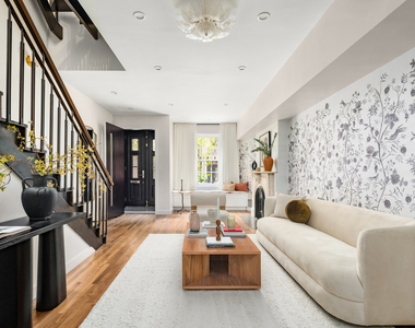 43 W 12th Street - Photo Thumbnail 16