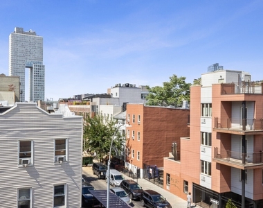 299 Bedford Avenue - Photo Thumbnail 5