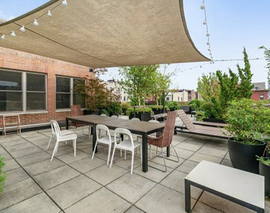 299 Bedford Avenue - Photo Thumbnail 7