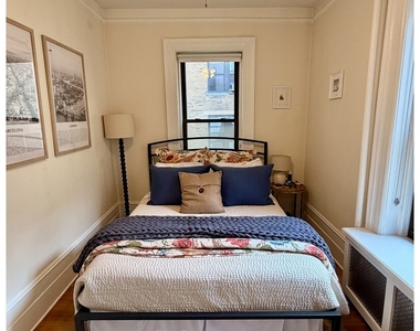 302 W 78th Street - Photo Thumbnail 5
