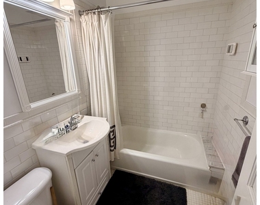 302 W 78th Street - Photo Thumbnail 7
