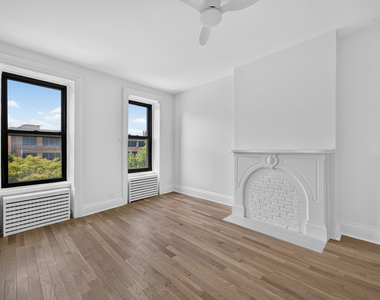 351 Smith Street - Photo Thumbnail 2